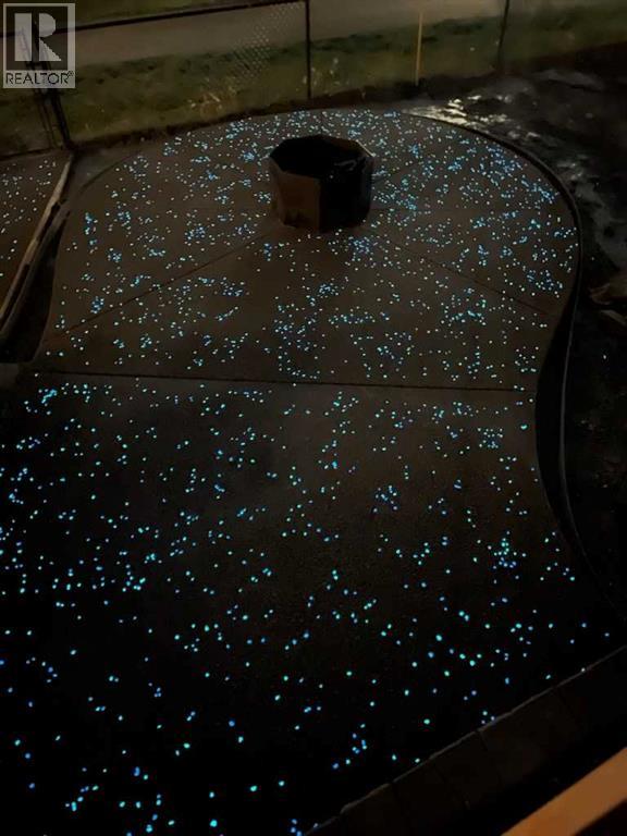 96 Emberside Glen, Cochrane, Alberta  T4C 2L7 - Photo 33 - A2296010