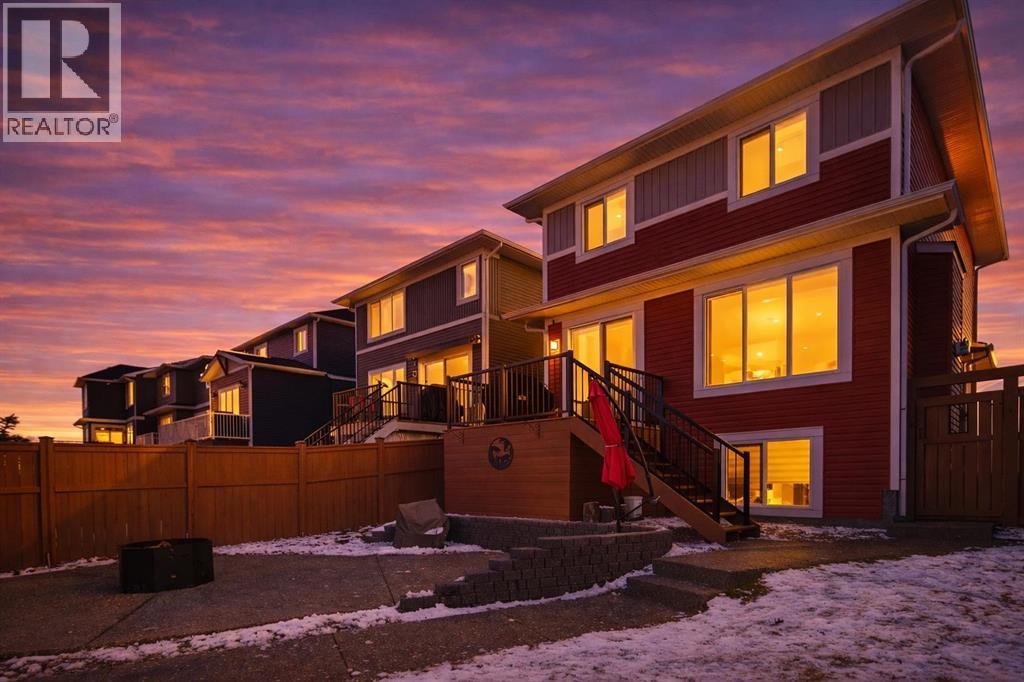 96 Emberside Glen, Cochrane, Alberta  T4C 2L7 - Photo 2 - A2296010