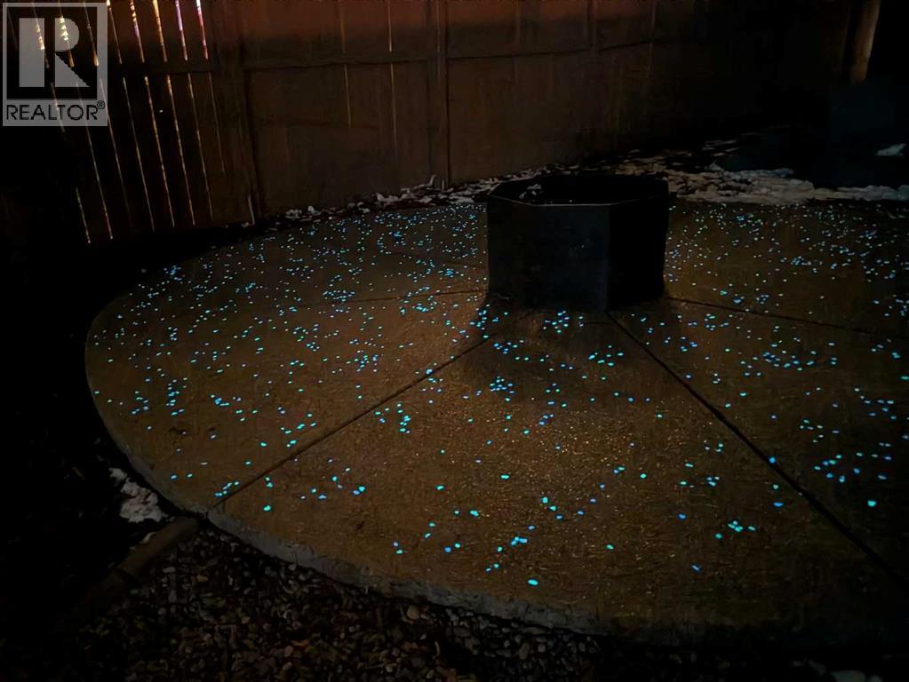 96 Emberside Glen, Cochrane, Alberta  T4C 2L7 - Photo 31 - A2296010