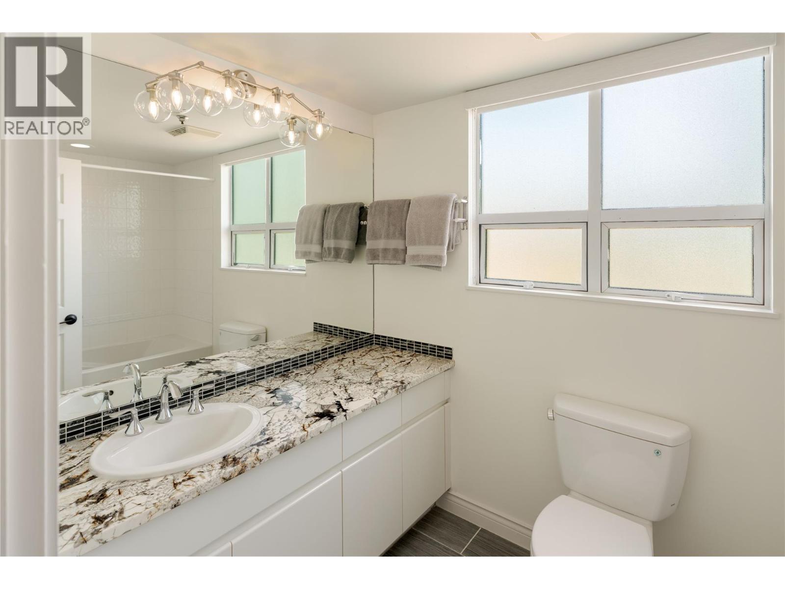 1152 Sunset Drive Unit# 801 Kelowna, BC V1Y9R7_21