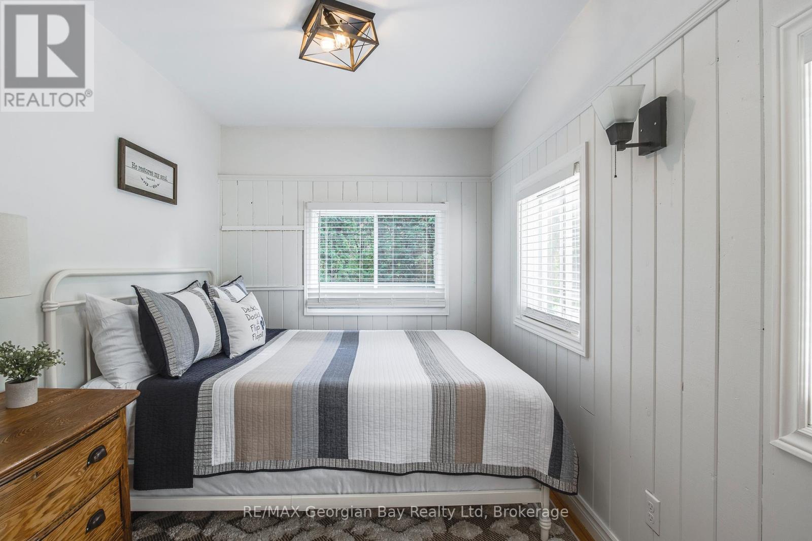 369 Tiny Beaches Road S, Tiny, Ontario  L0L 2J0 - Photo 17 - S12940476