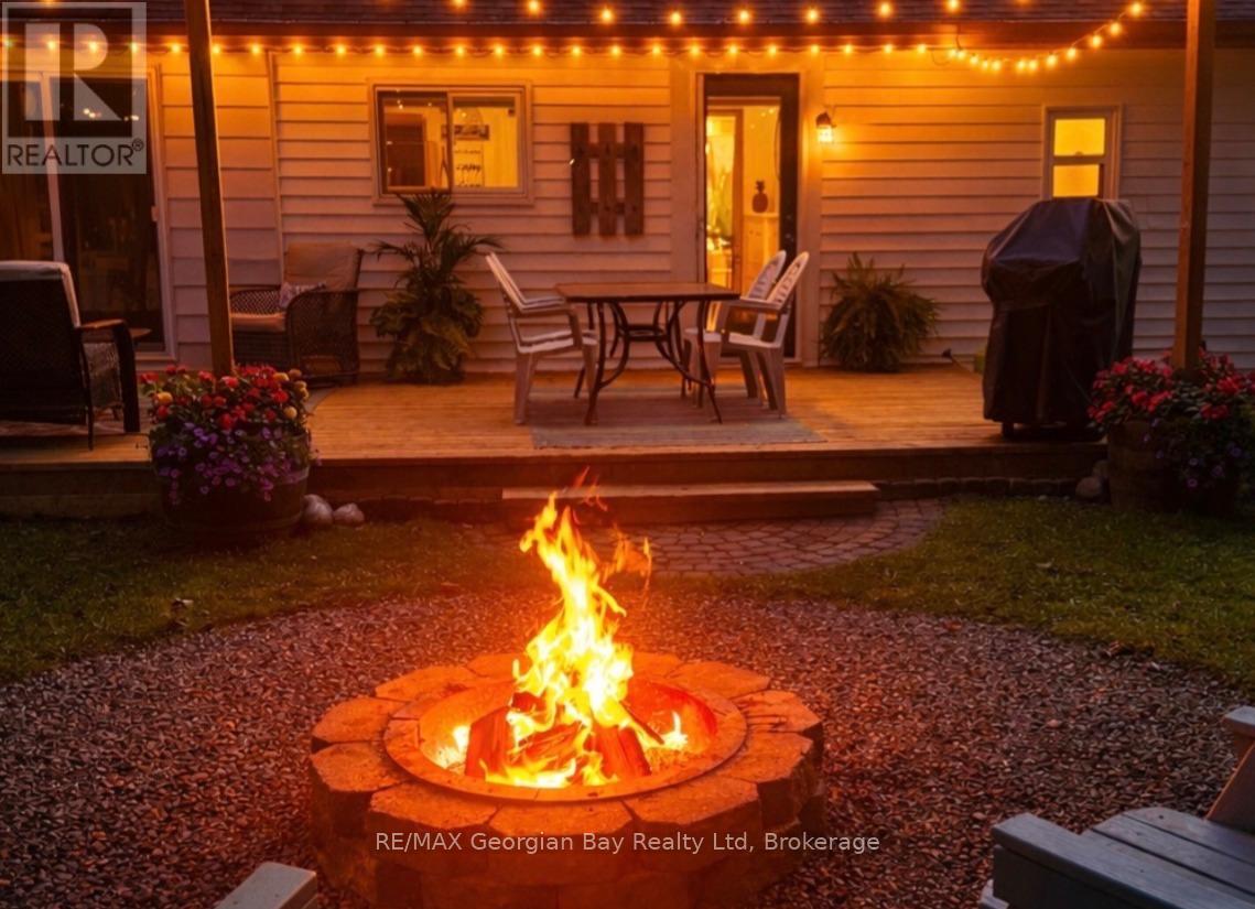 369 Tiny Beaches Road S, Tiny, Ontario  L0L 2J0 - Photo 24 - S12940476