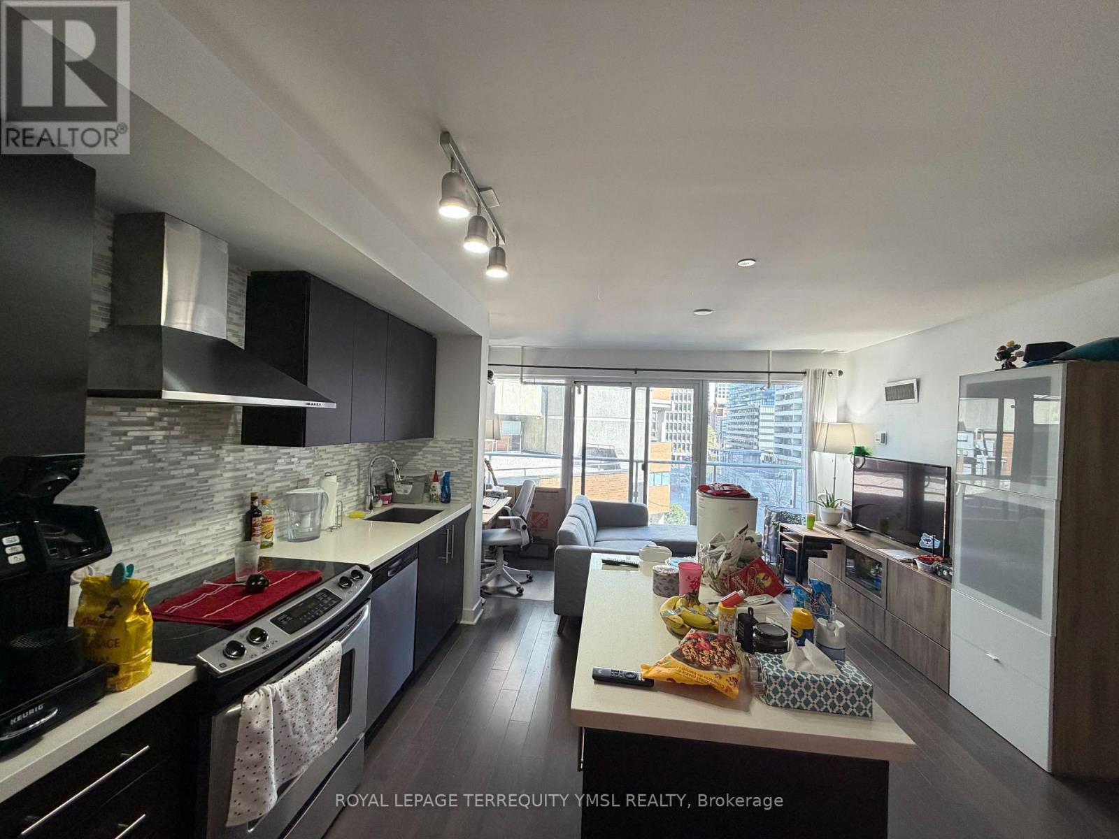 411 - 58 Orchard View Boulevard, Toronto, Ontario  M4R 0A2 - Photo 13 - C12940098