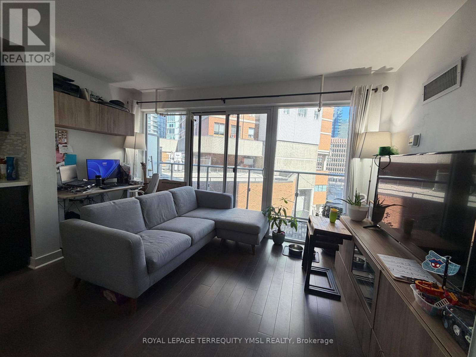 411 - 58 Orchard View Boulevard, Toronto, Ontario  M4R 0A2 - Photo 7 - C12940098