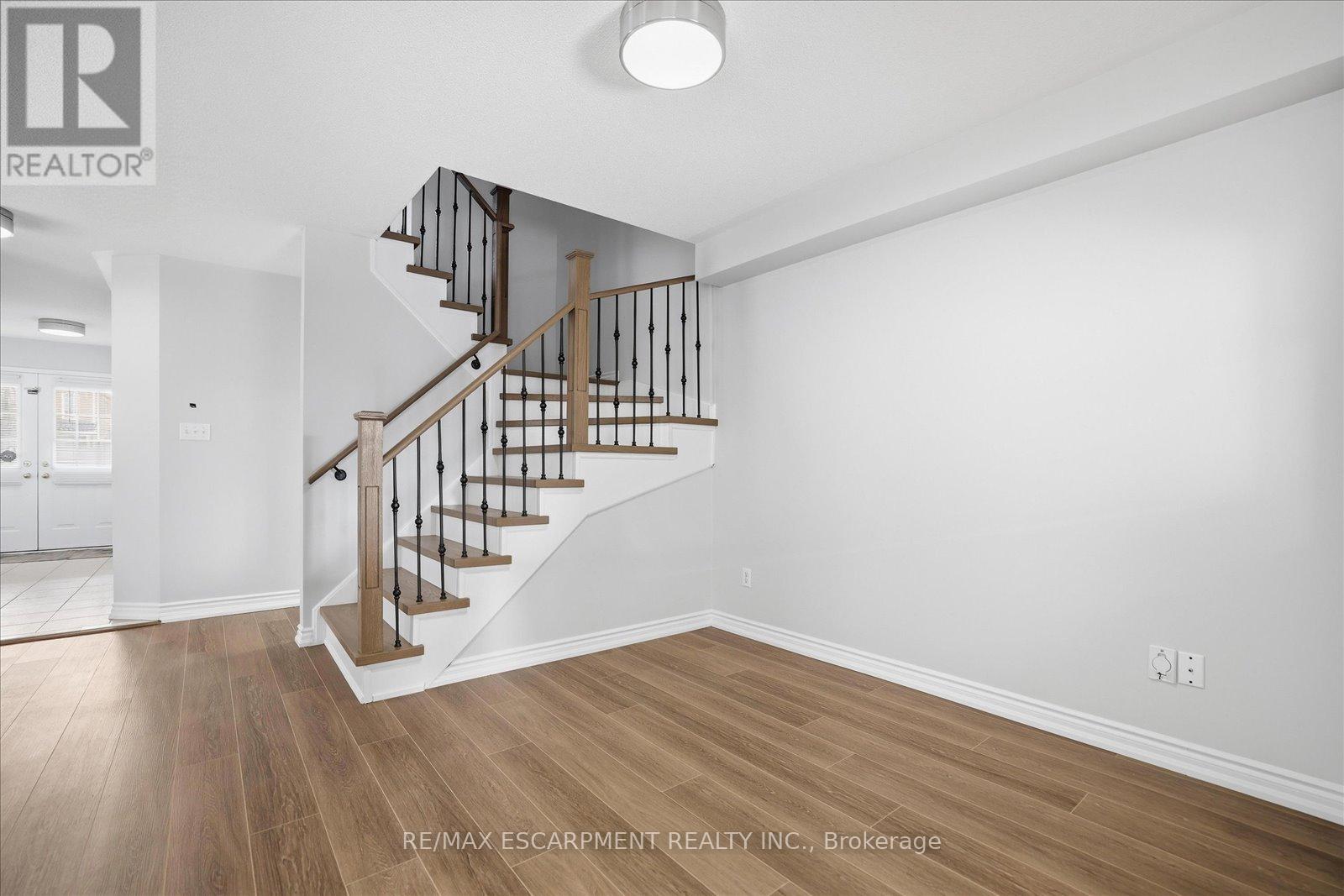 774 Bethany Crescent, Mississauga, Ontario  L7V 3B8 - Photo 15 - W12939506