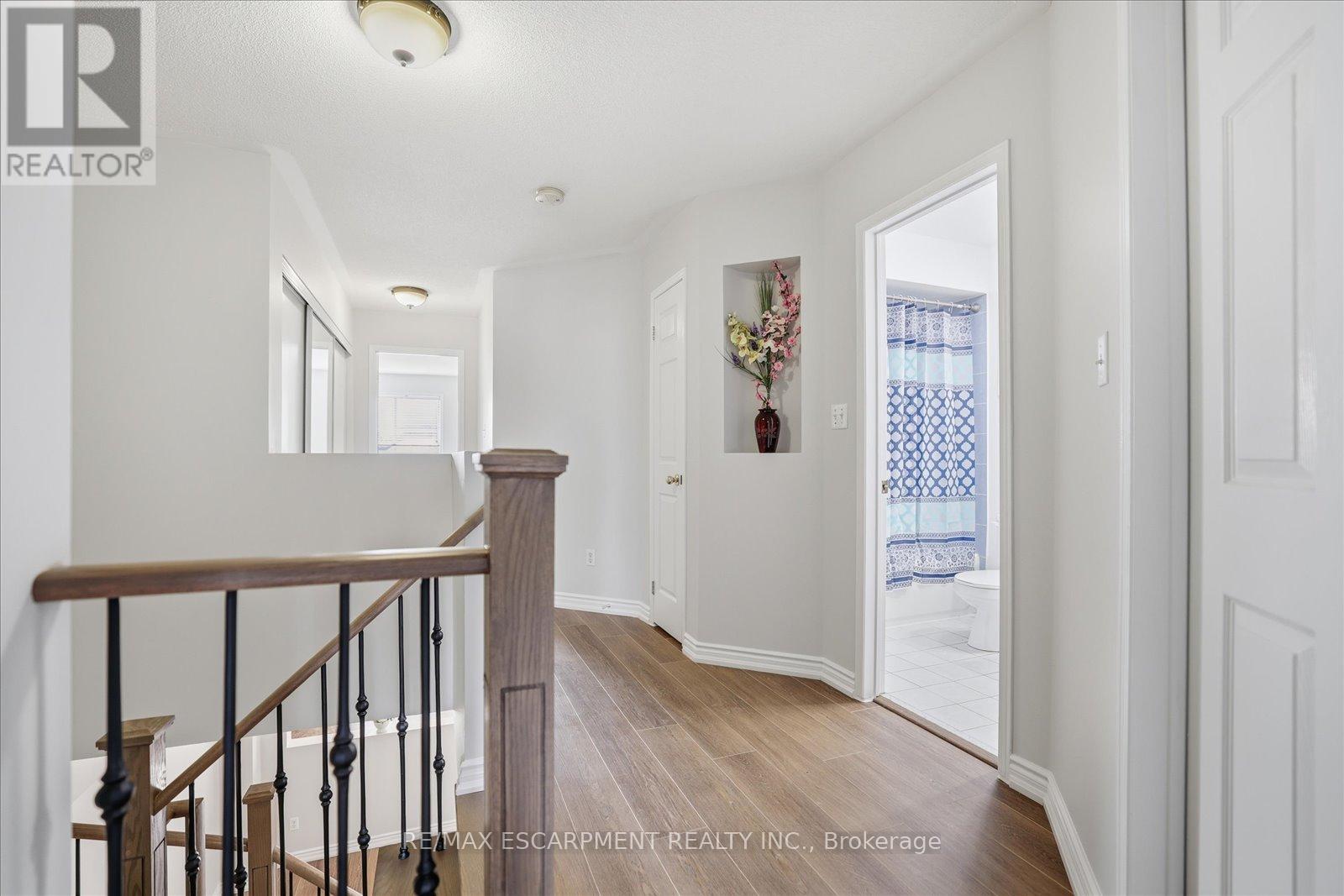 774 Bethany Crescent, Mississauga, Ontario  L7V 3B8 - Photo 17 - W12939506