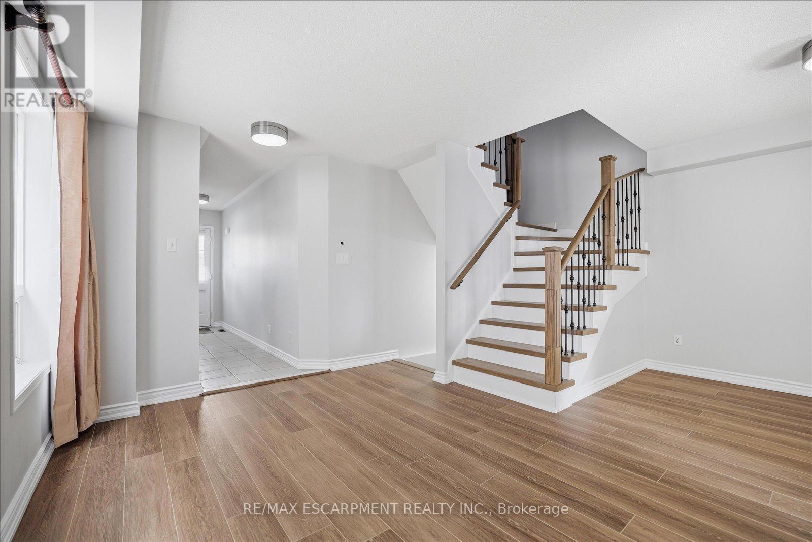 774 Bethany Crescent, Mississauga, Ontario  L7V 3B8 - Photo 14 - W12939506