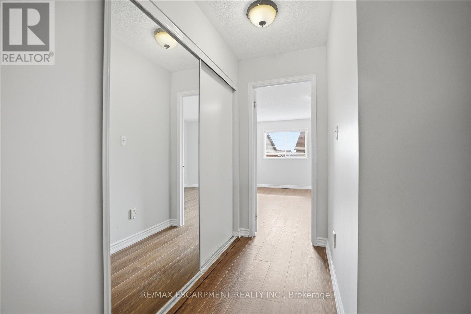 774 Bethany Crescent, Mississauga, Ontario  L7V 3B8 - Photo 24 - W12939506