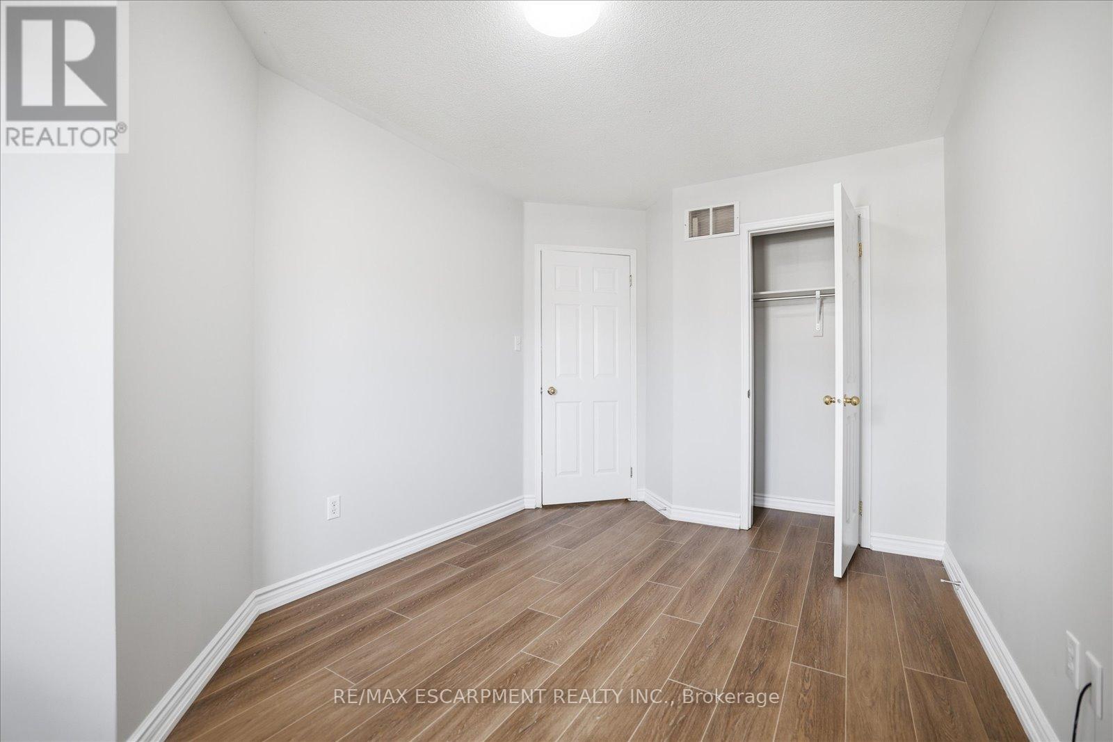 774 Bethany Crescent, Mississauga, Ontario  L7V 3B8 - Photo 28 - W12939506