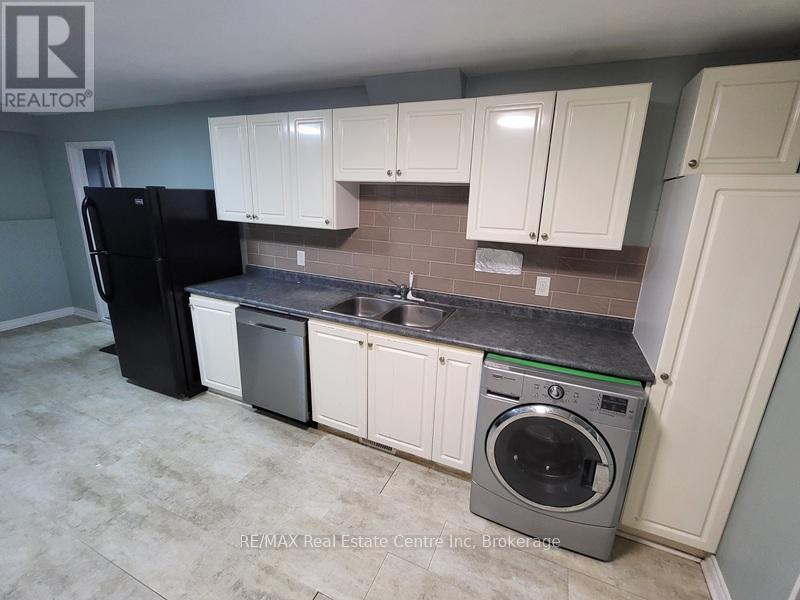 9 Sanderson Drive, Guelph (Willow West/sugarbush/west Acres), Ontario  N1H 6T7 - Photo 17 - X12940300