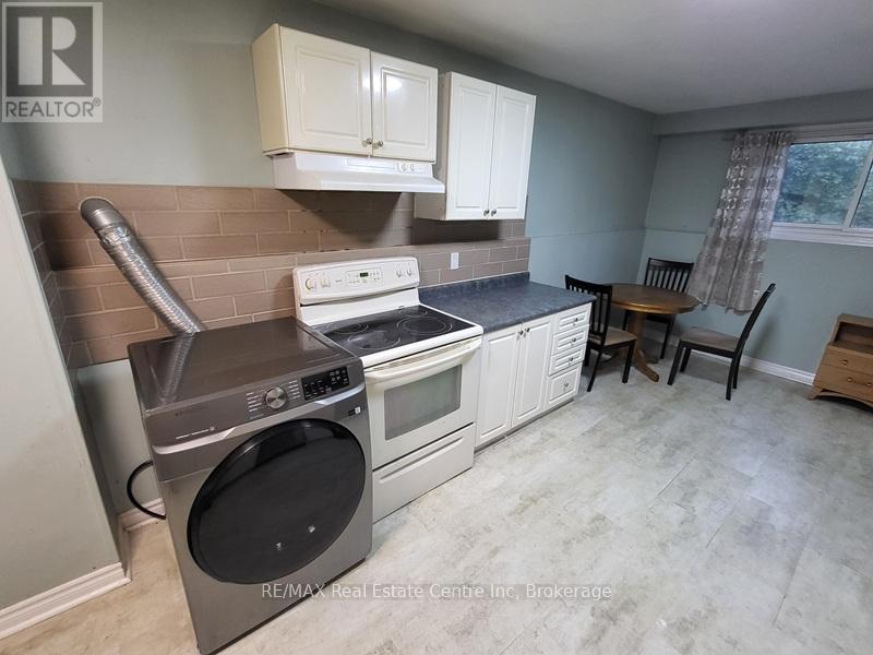 9 Sanderson Drive, Guelph (Willow West/sugarbush/west Acres), Ontario  N1H 6T7 - Photo 18 - X12940300