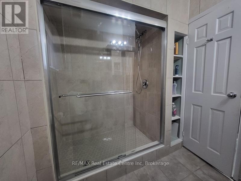 9 Sanderson Drive, Guelph (Willow West/sugarbush/west Acres), Ontario  N1H 6T7 - Photo 21 - X12940300