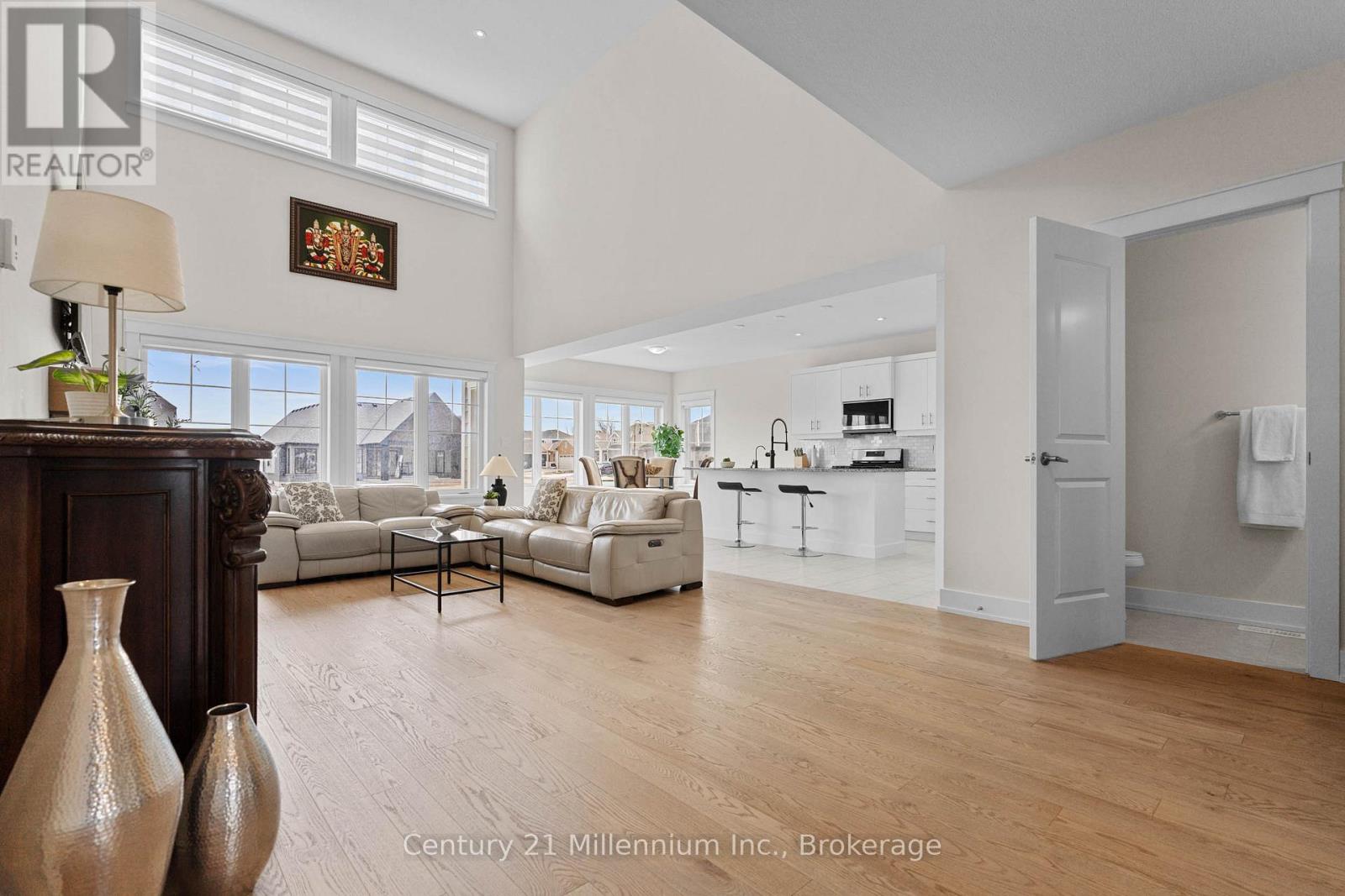 103 Laurens Lane, Georgian Bluffs, Ontario  N0H 1S0 - Photo 13 - X12940340