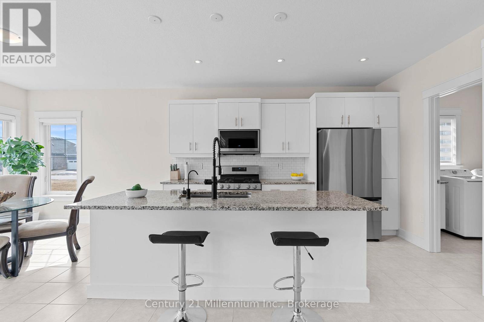 103 Laurens Lane, Georgian Bluffs, Ontario  N0H 1S0 - Photo 19 - X12940340