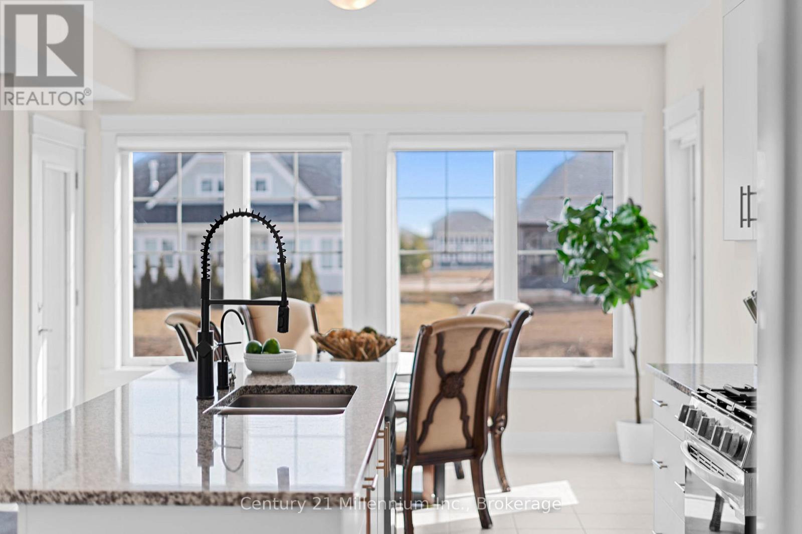 103 Laurens Lane, Georgian Bluffs, Ontario  N0H 1S0 - Photo 26 - X12940340