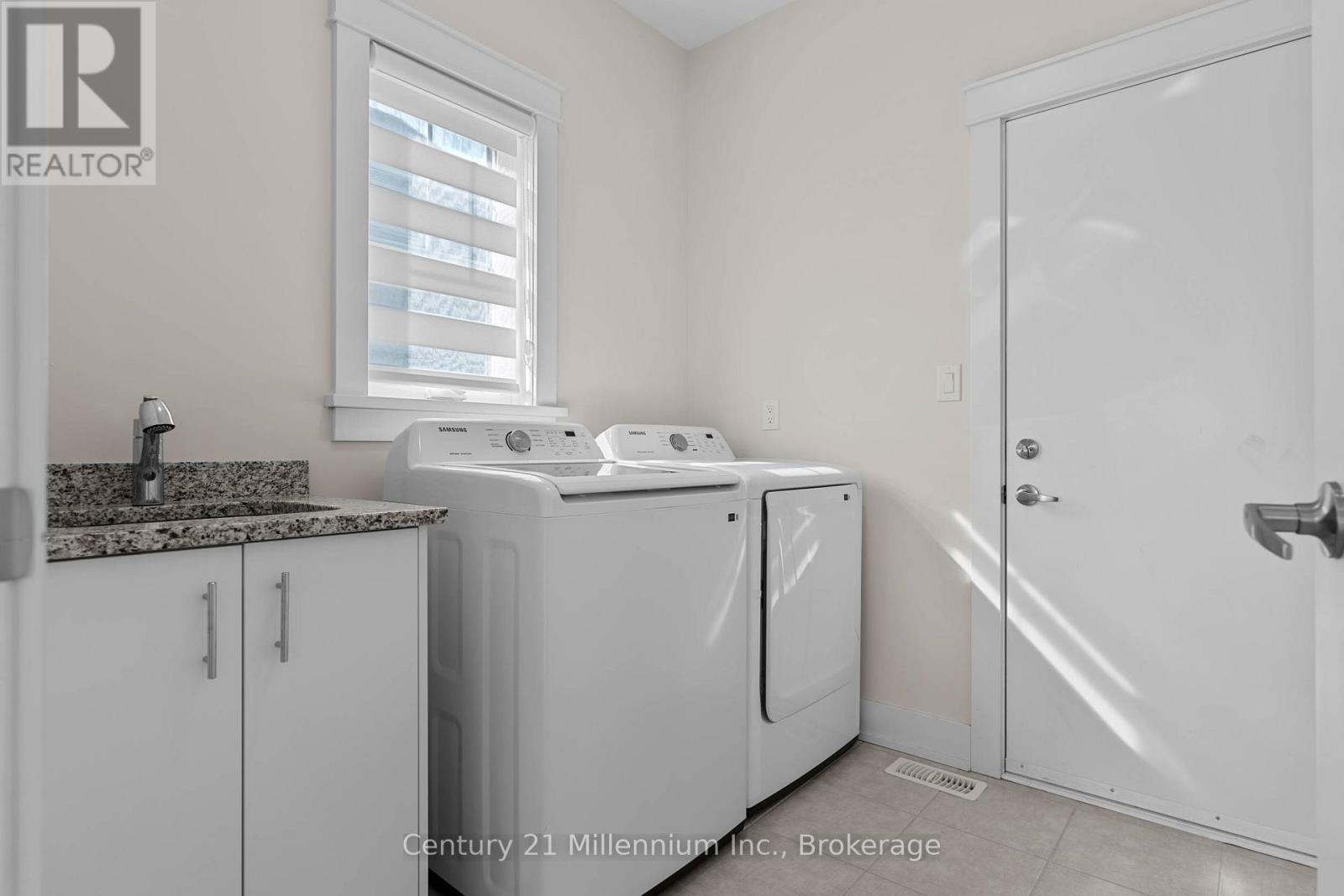 103 Laurens Lane, Georgian Bluffs, Ontario  N0H 1S0 - Photo 35 - X12940340