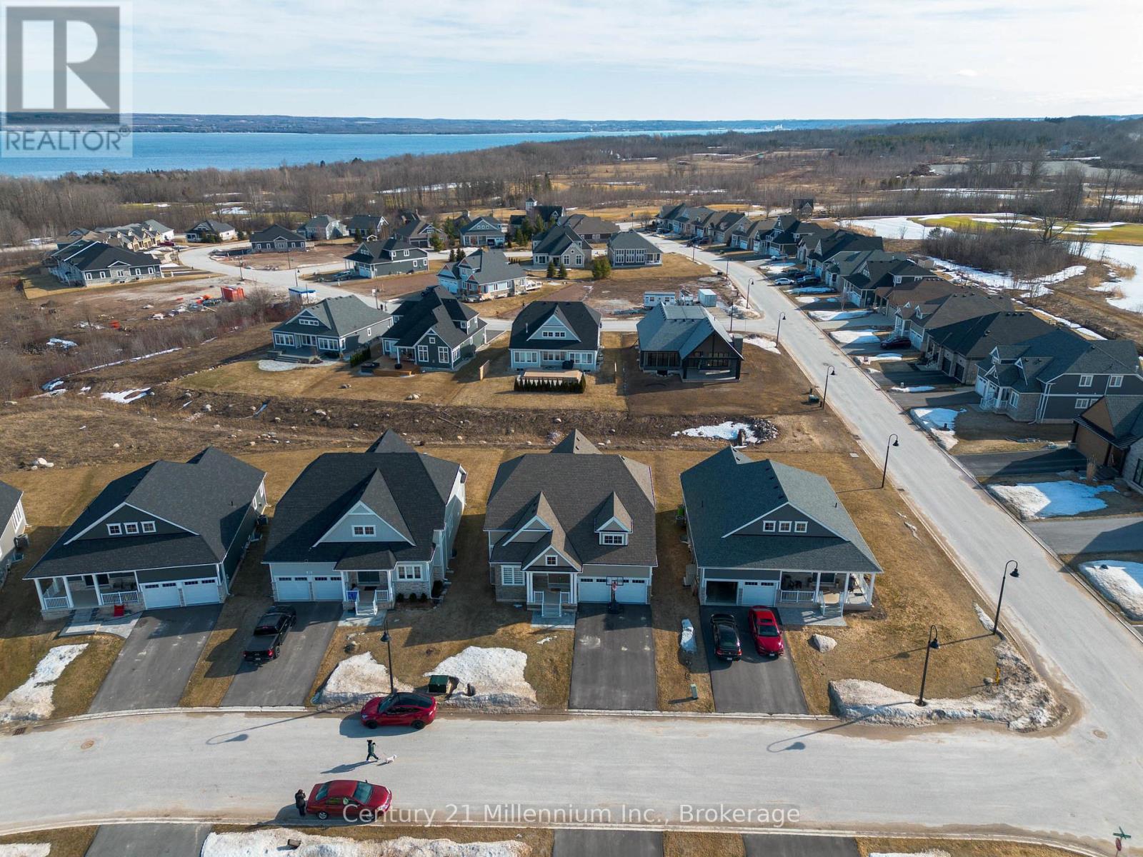 103 Laurens Lane, Georgian Bluffs, Ontario  N0H 1S0 - Photo 4 - X12940340