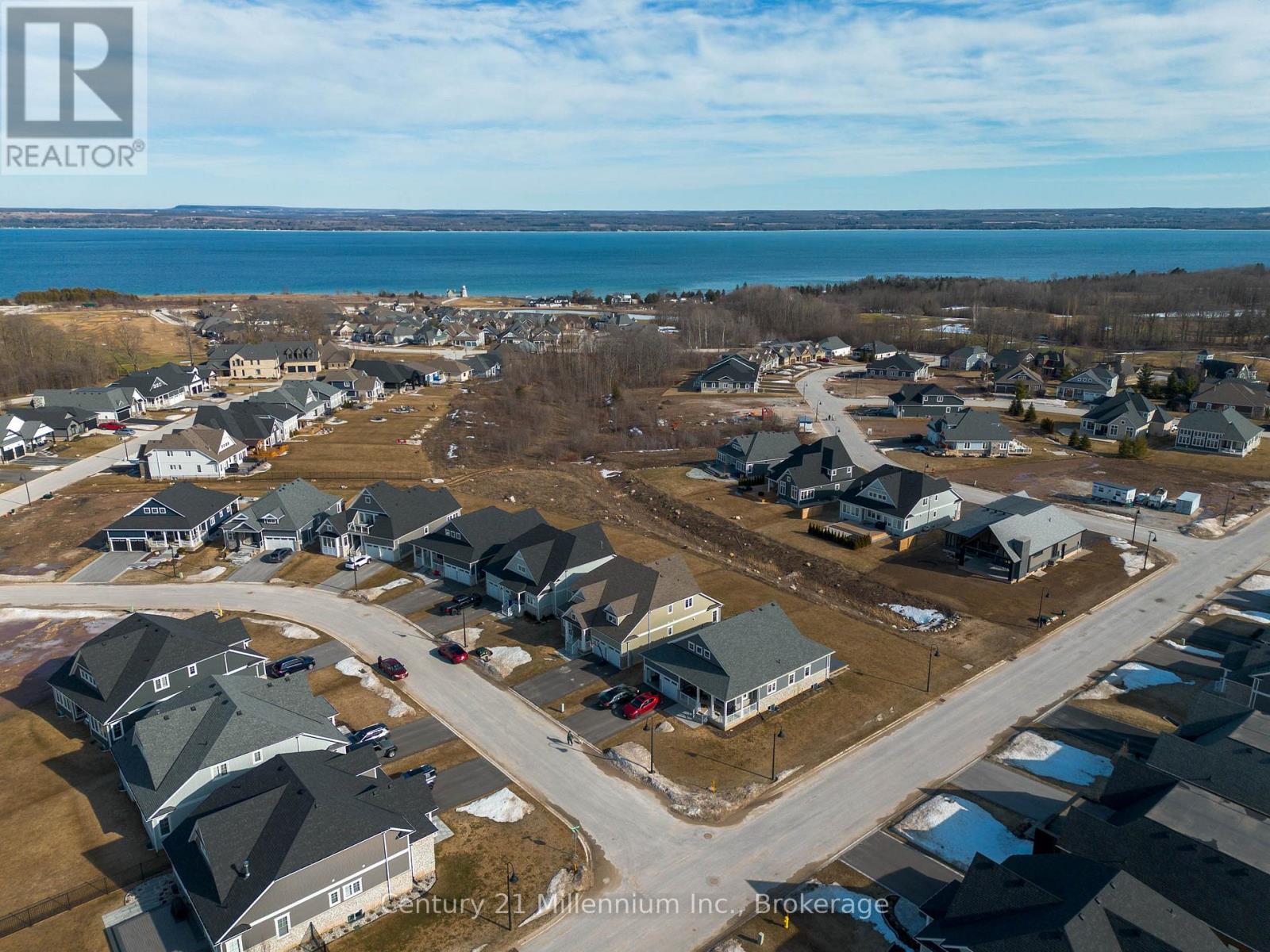 103 Laurens Lane, Georgian Bluffs, Ontario  N0H 1S0 - Photo 5 - X12940340