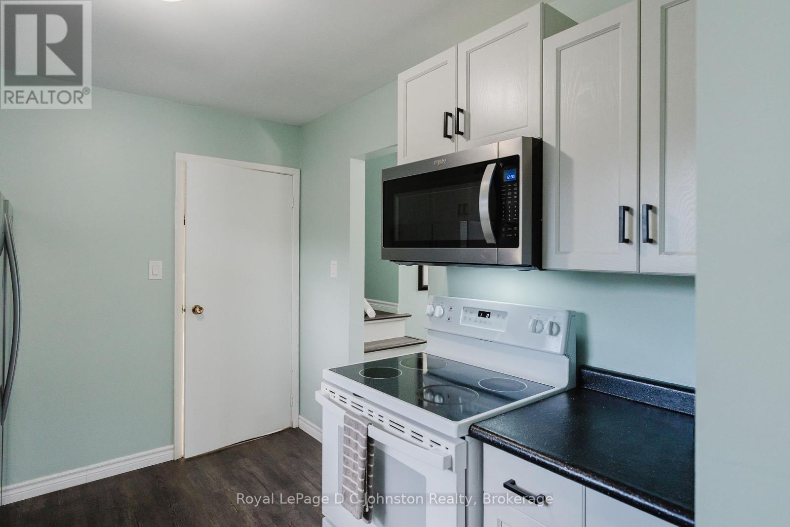 372 Provincial Street, Saugeen Shores, Ontario  N0H 2C1 - Photo 16 - X12940472