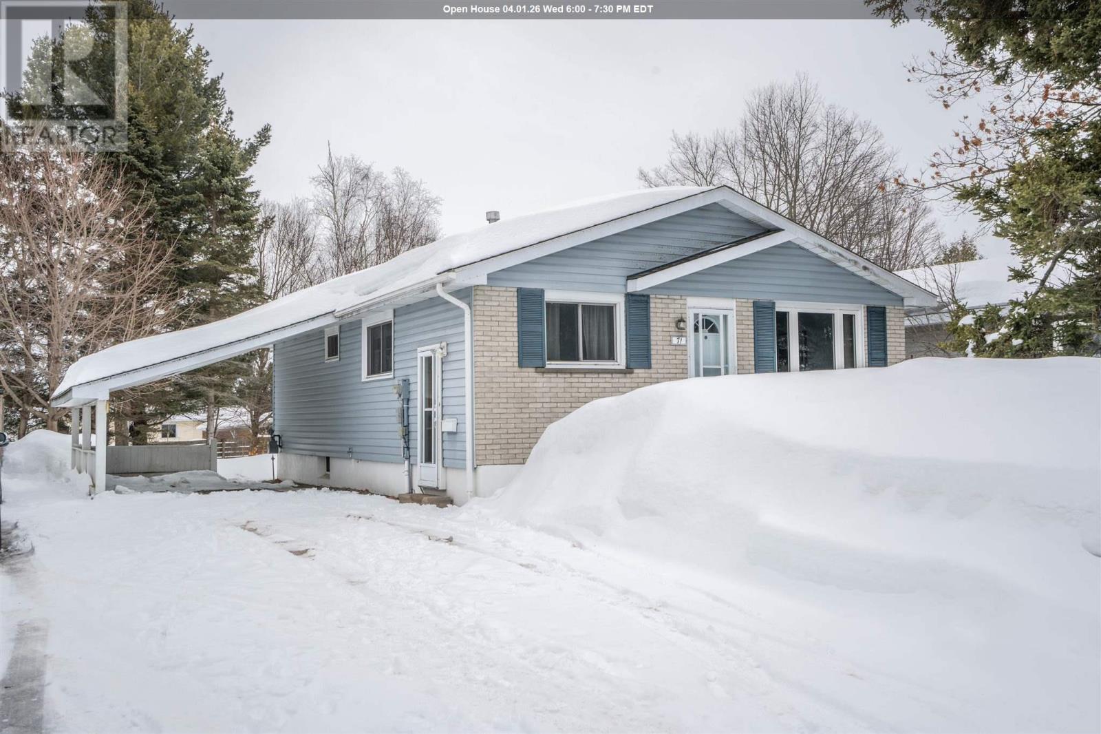 71 Hardwood ST, Sault Ste. Marie, Ontario