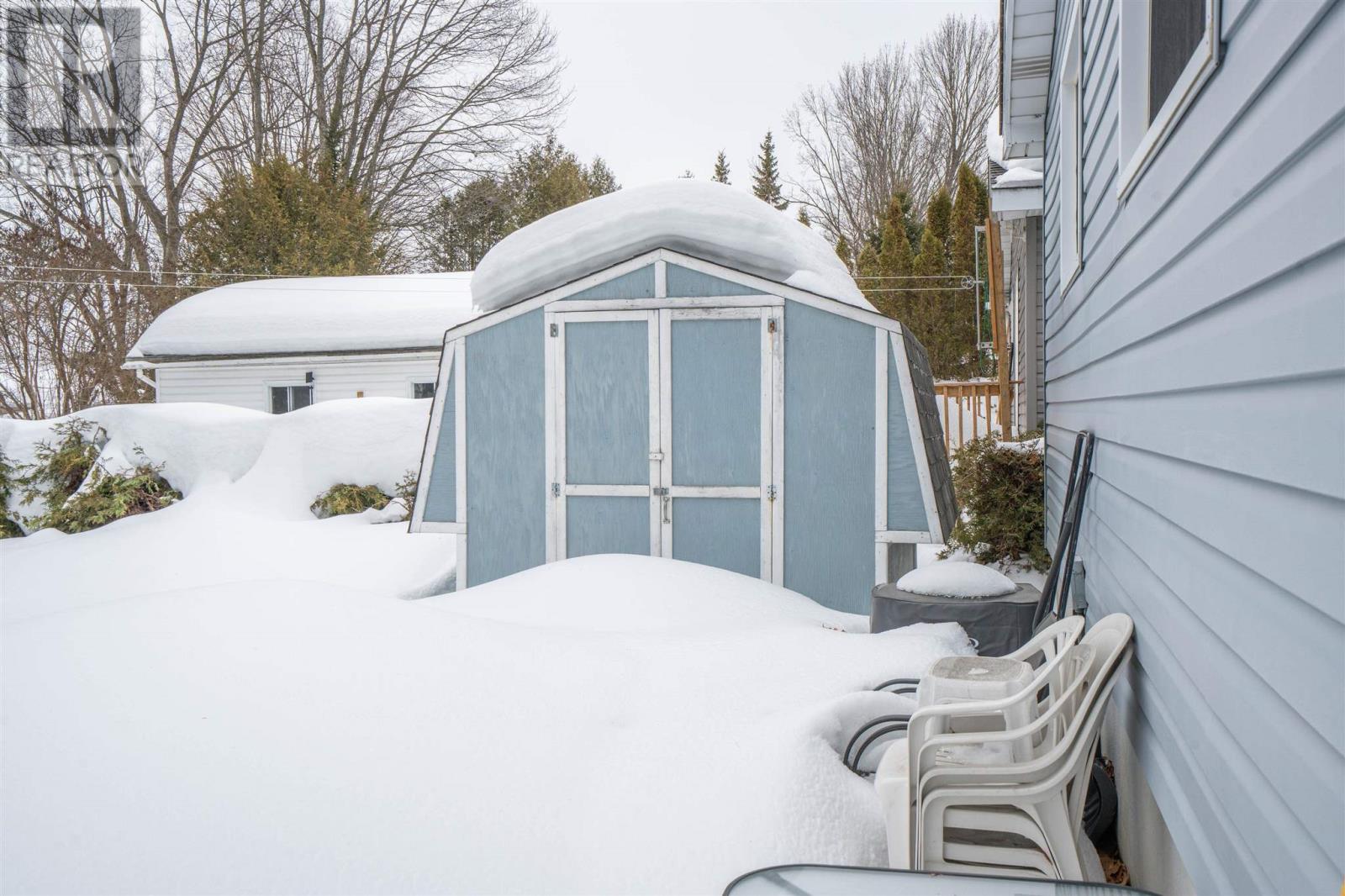 71 Hardwood St, Sault Ste. Marie, Ontario  P6A 5W1 - Photo 5 - SM260566