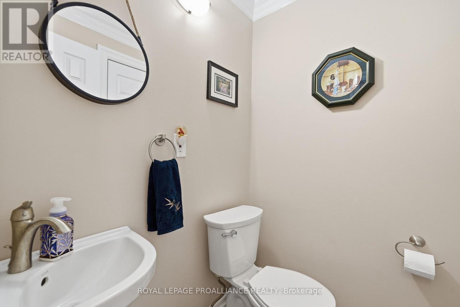 1072 Ontario Street, Cobourg, Ontario  K9A 3C7 - Photo 18 - X12940394