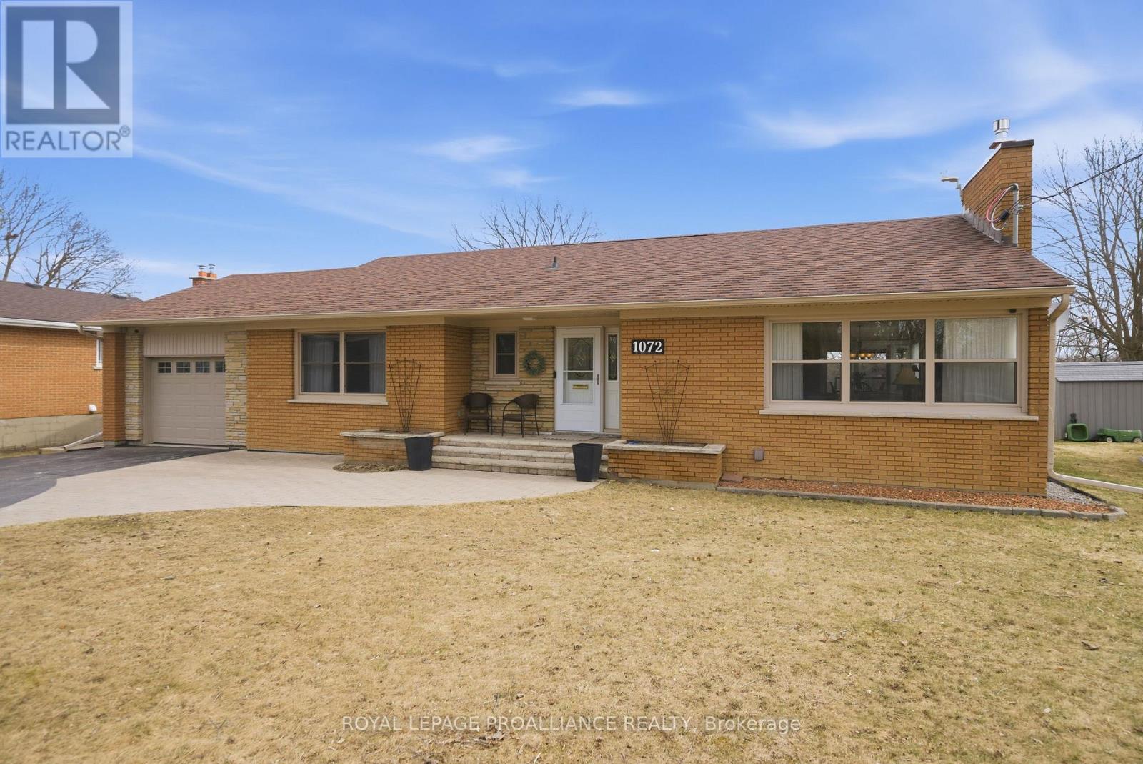 1072 Ontario Street, Cobourg, Ontario  K9A 3C7 - Photo 3 - X12940394