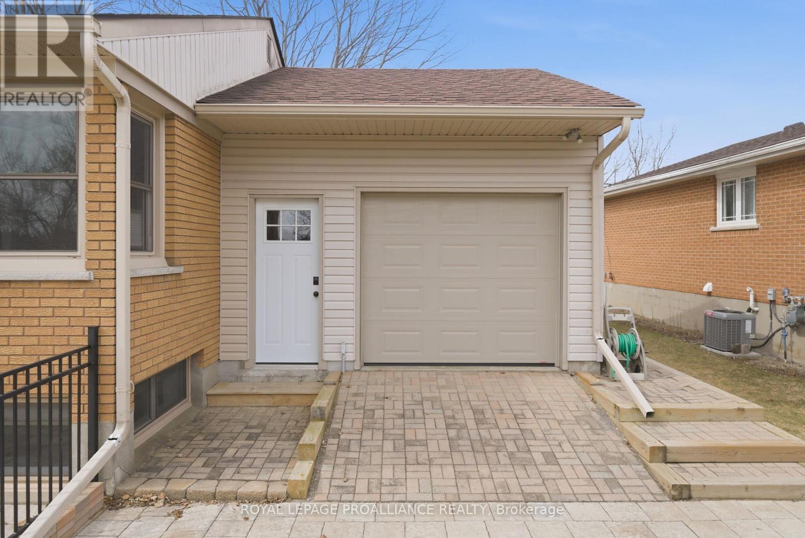 1072 Ontario Street, Cobourg, Ontario  K9A 3C7 - Photo 37 - X12940394