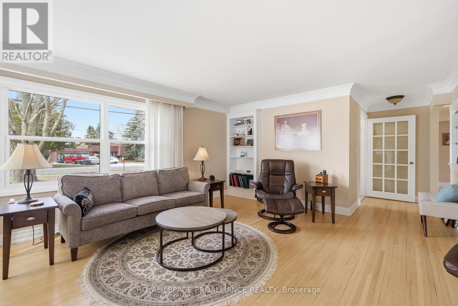 1072 Ontario Street, Cobourg, Ontario  K9A 3C7 - Photo 6 - X12940394