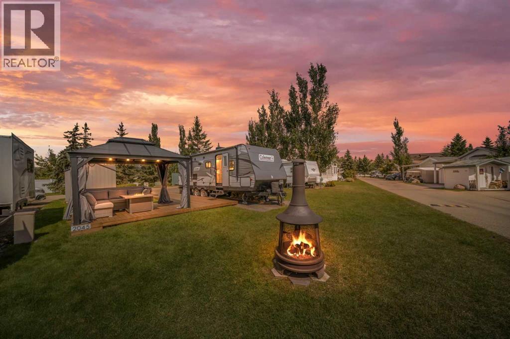 2045, 25054 South Pine Lake Road, Rural Red Deer County, Alberta  T0M 1R0 - Photo 2 - A2287754