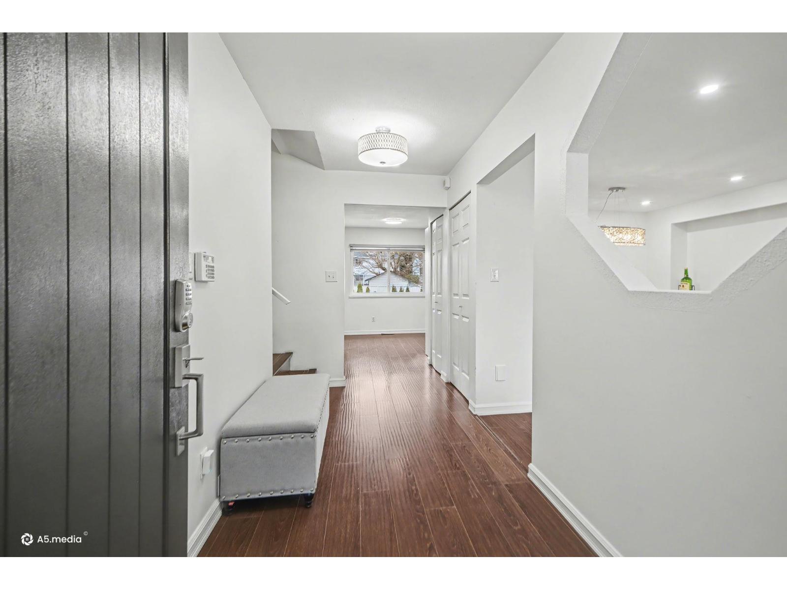 9279 156a Street, Surrey, British Columbia  V4N 3B1 - Photo 5 - R3104920