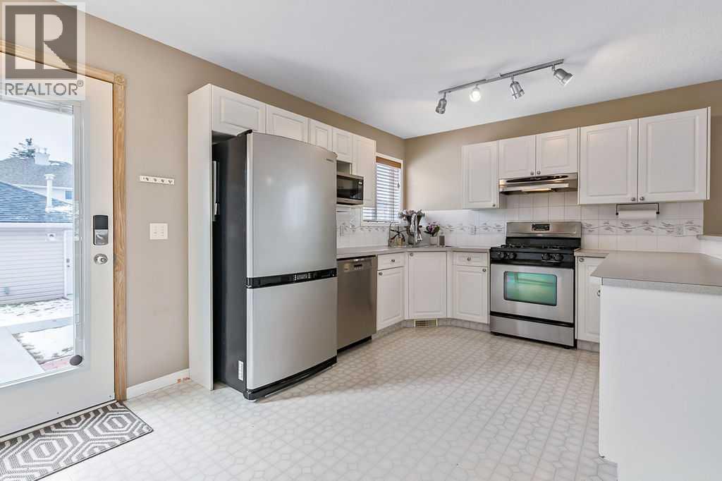 27 Chaparral Ridge Way Se, Calgary, Alberta  T2X 3K4 - Photo 6 - A2295577