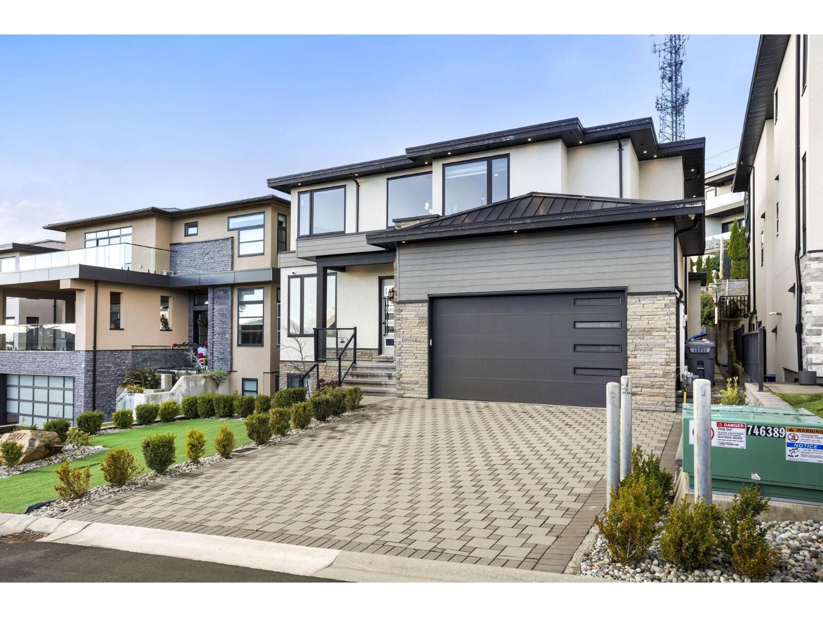 2727 Montana Place, Abbotsford, British Columbia V3G 0G8 - Photo 2 - R3090498