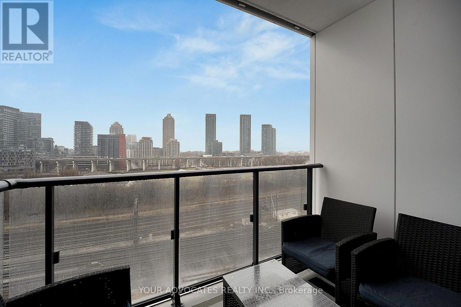 902 - 9 Tecumseth Street, Toronto, Ontario  M5G 3V4 - Photo 18 - C12940276