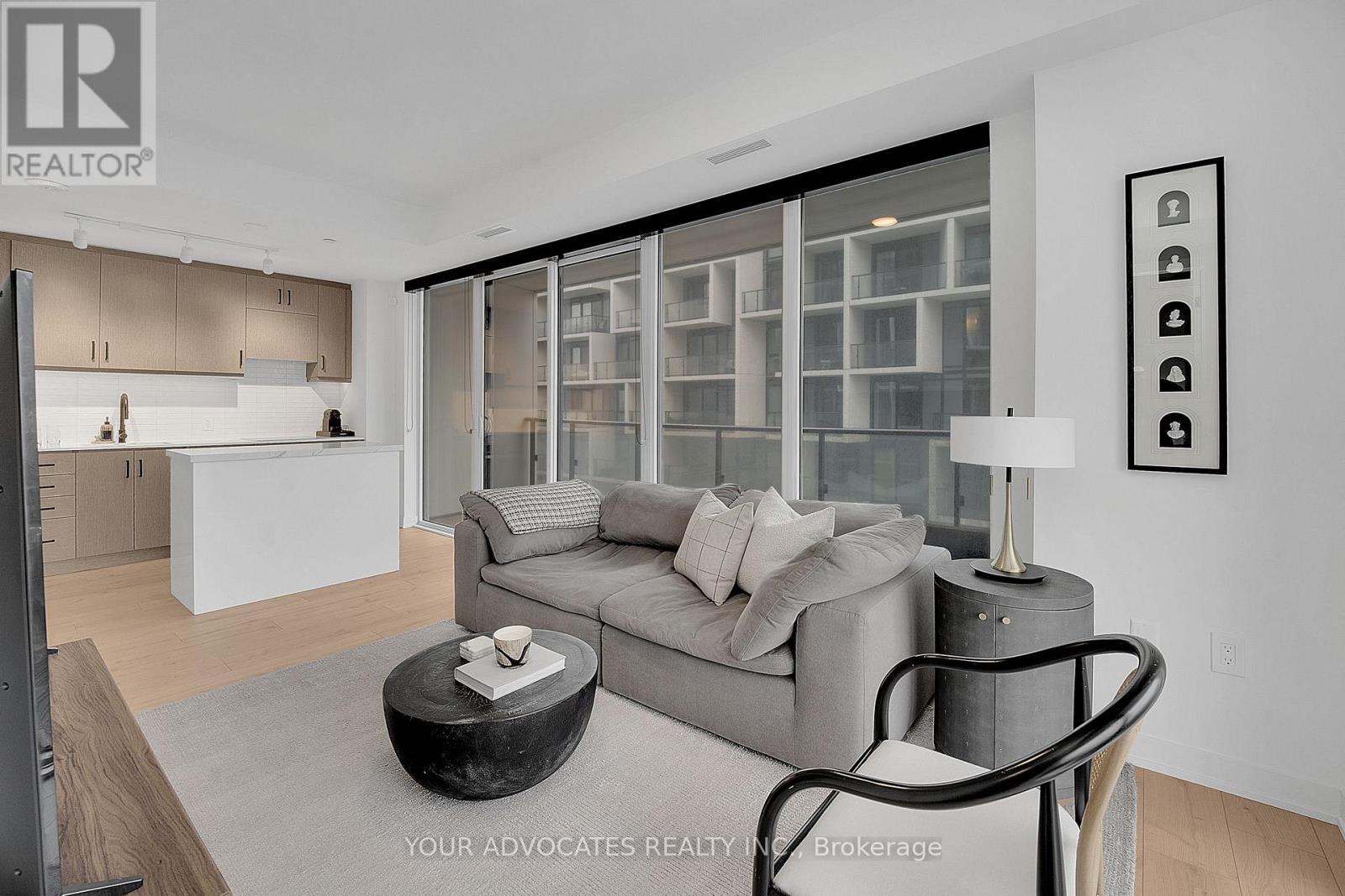 902 - 9 Tecumseth Street, Toronto, Ontario  M5G 3V4 - Photo 7 - C12940276