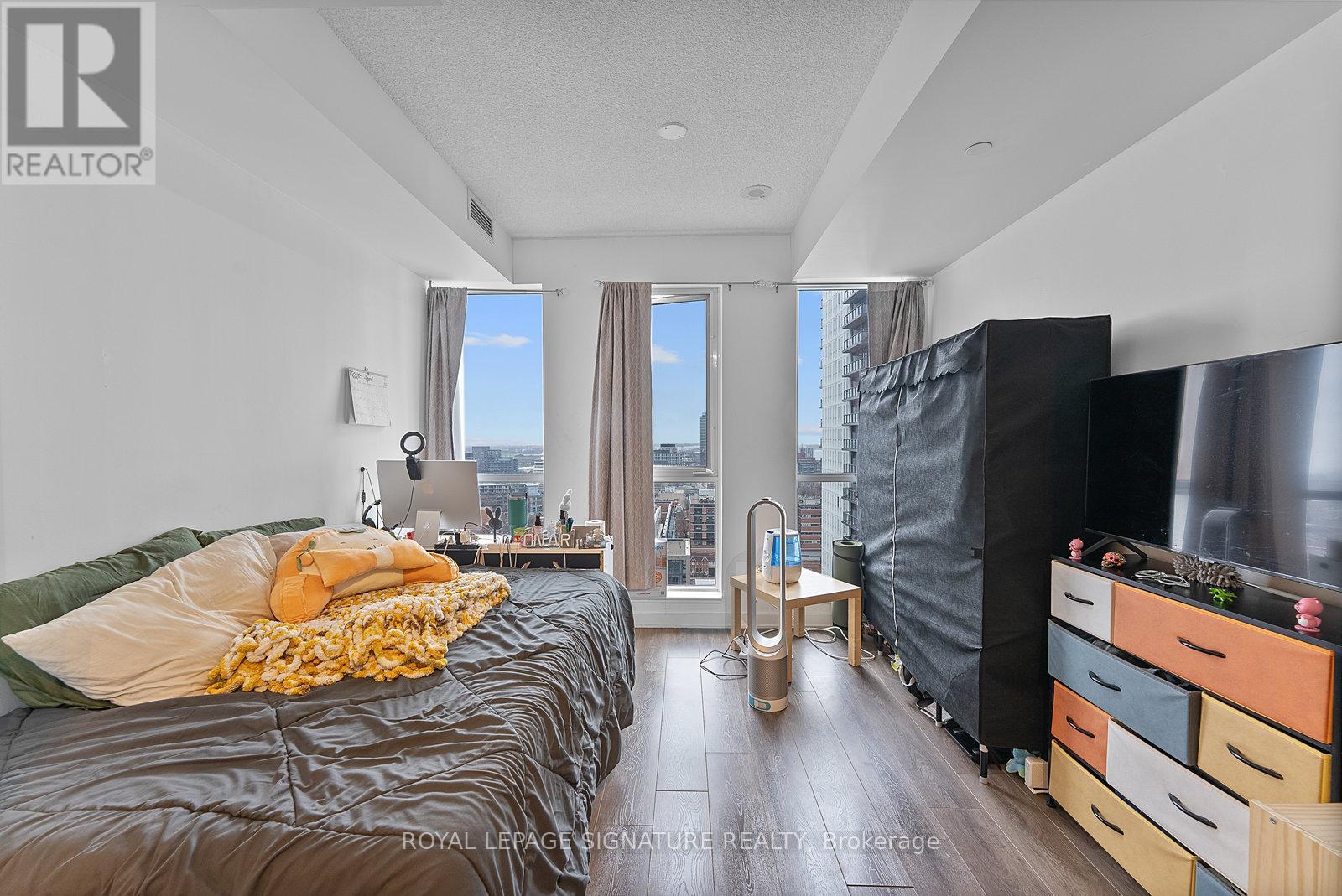 2105 - 170 Sumach Street, Toronto, Ontario  M5A 0C3 - Photo 10 - C12940328