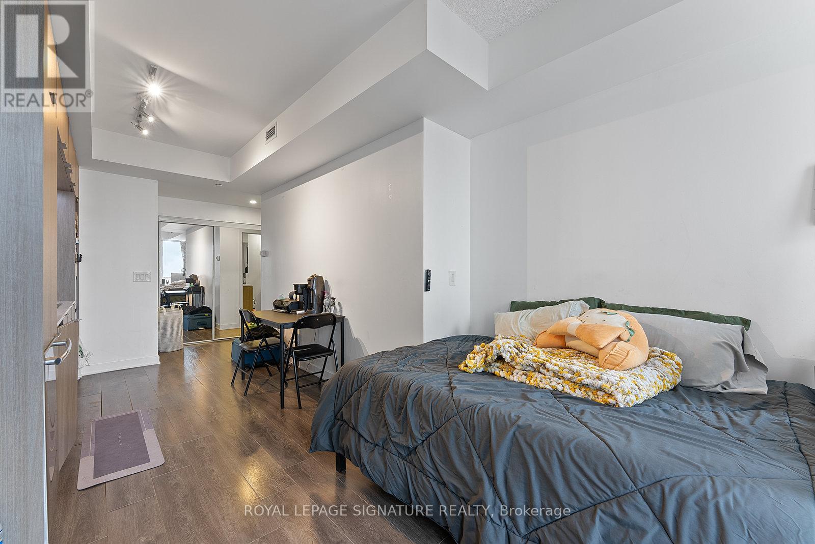 2105 - 170 Sumach Street, Toronto, Ontario  M5A 0C3 - Photo 14 - C12940328