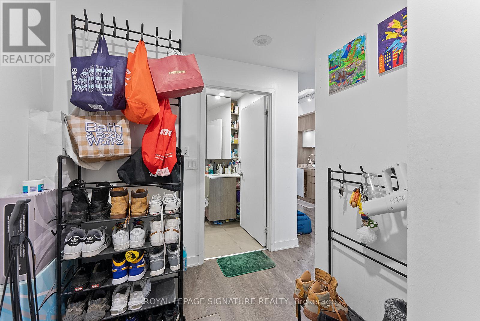 2105 - 170 Sumach Street, Toronto, Ontario  M5A 0C3 - Photo 3 - C12940328