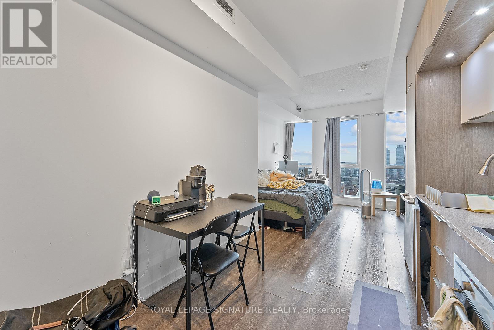 2105 - 170 Sumach Street, Toronto, Ontario  M5A 0C3 - Photo 6 - C12940328