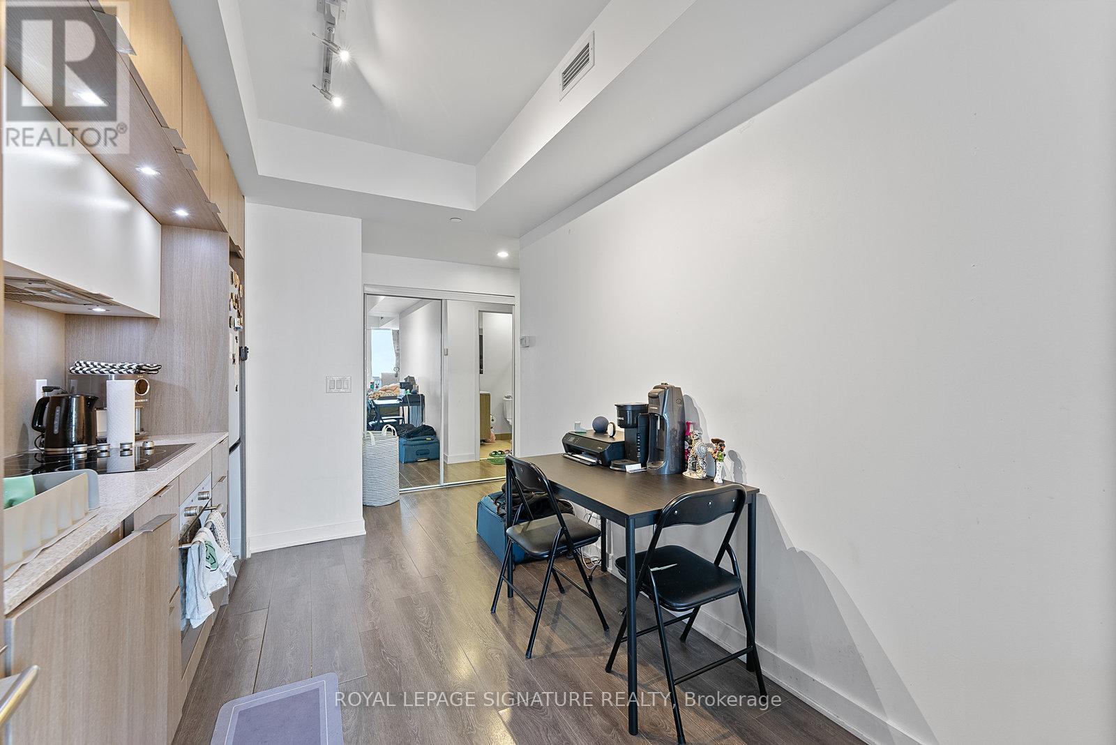 2105 - 170 Sumach Street, Toronto, Ontario  M5A 0C3 - Photo 8 - C12940328