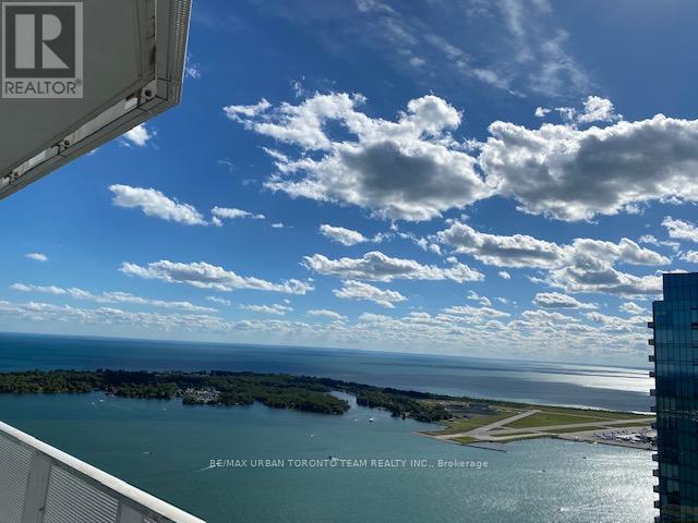 6710 - 100 Harbour Street, Toronto, Ontario  M5J 0B5 - Photo 2 - C12940384