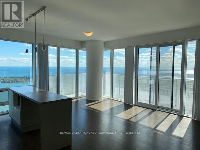 6710 - 100 Harbour Street, Toronto, Ontario  M5J 0B5 - Photo 5 - C12940384