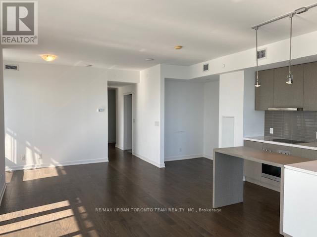 6710 - 100 Harbour Street, Toronto, Ontario  M5J 0B5 - Photo 6 - C12940384