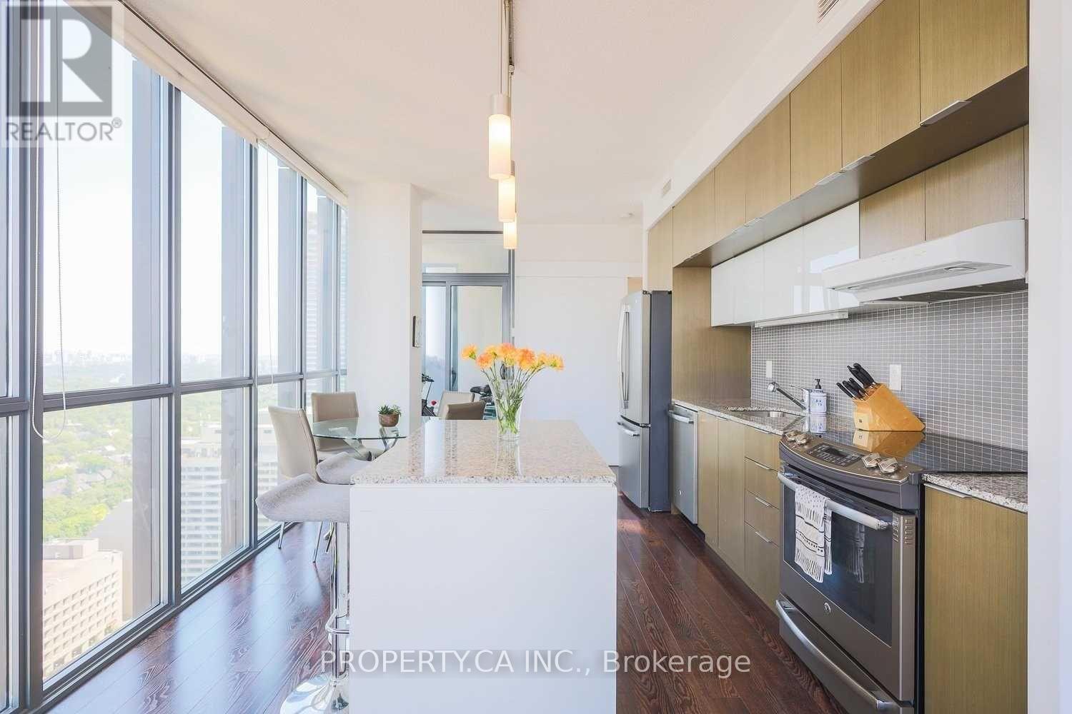 3805 - 110 Charles Street E, Toronto, Ontario  M4Y 1T5 - Photo 13 - C12940388