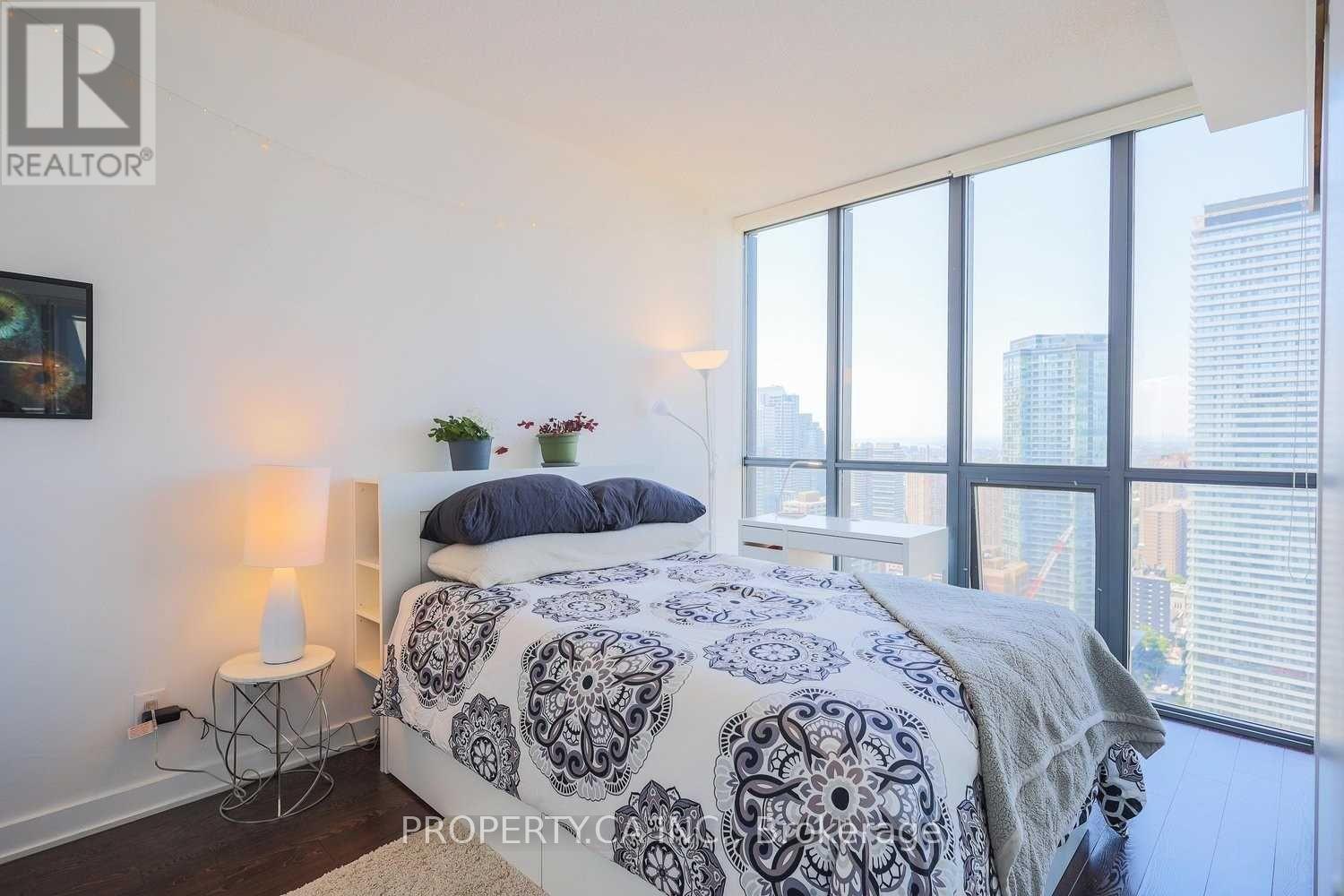 3805 - 110 Charles Street E, Toronto, Ontario  M4Y 1T5 - Photo 19 - C12940388