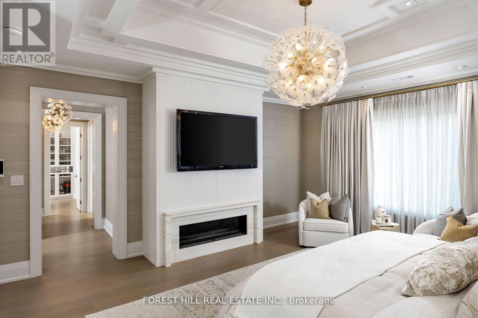 239 Cortleigh Boulevard, Toronto, Ontario  M5N 1P8 - Photo 25 - C12940428