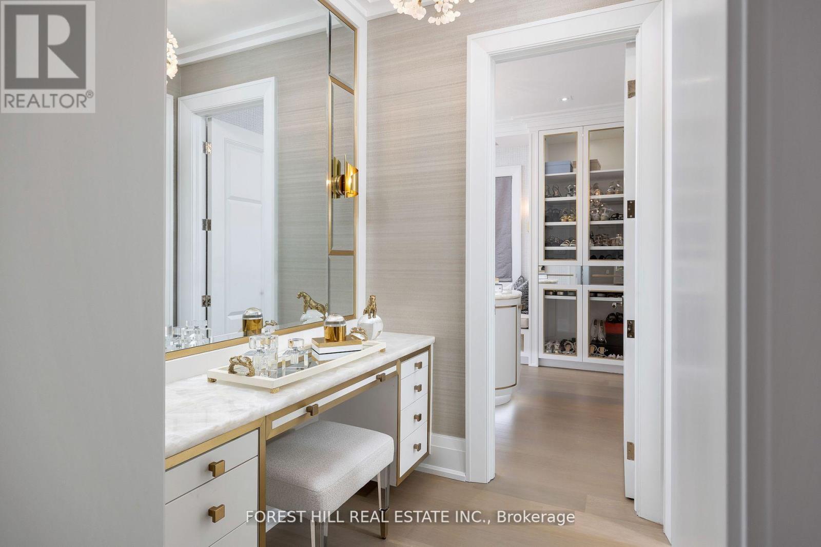 239 Cortleigh Boulevard, Toronto, Ontario  M5N 1P8 - Photo 26 - C12940428