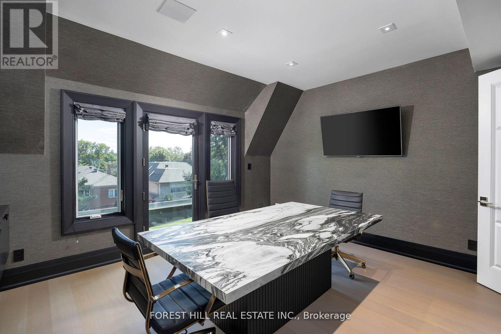 239 Cortleigh Boulevard, Toronto, Ontario  M5N 1P8 - Photo 40 - C12940428