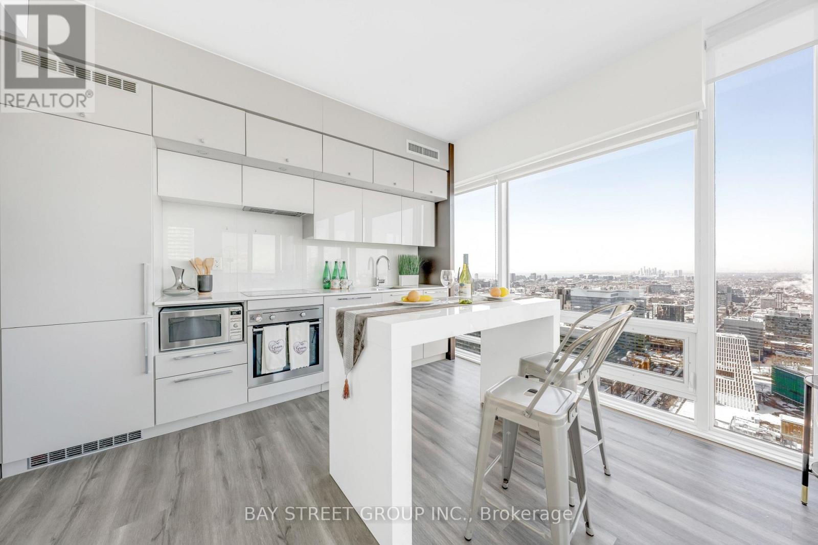 4204 - 15 Grenville Street, Toronto, Ontario  M4Y 0B9 - Photo 14 - C12940432