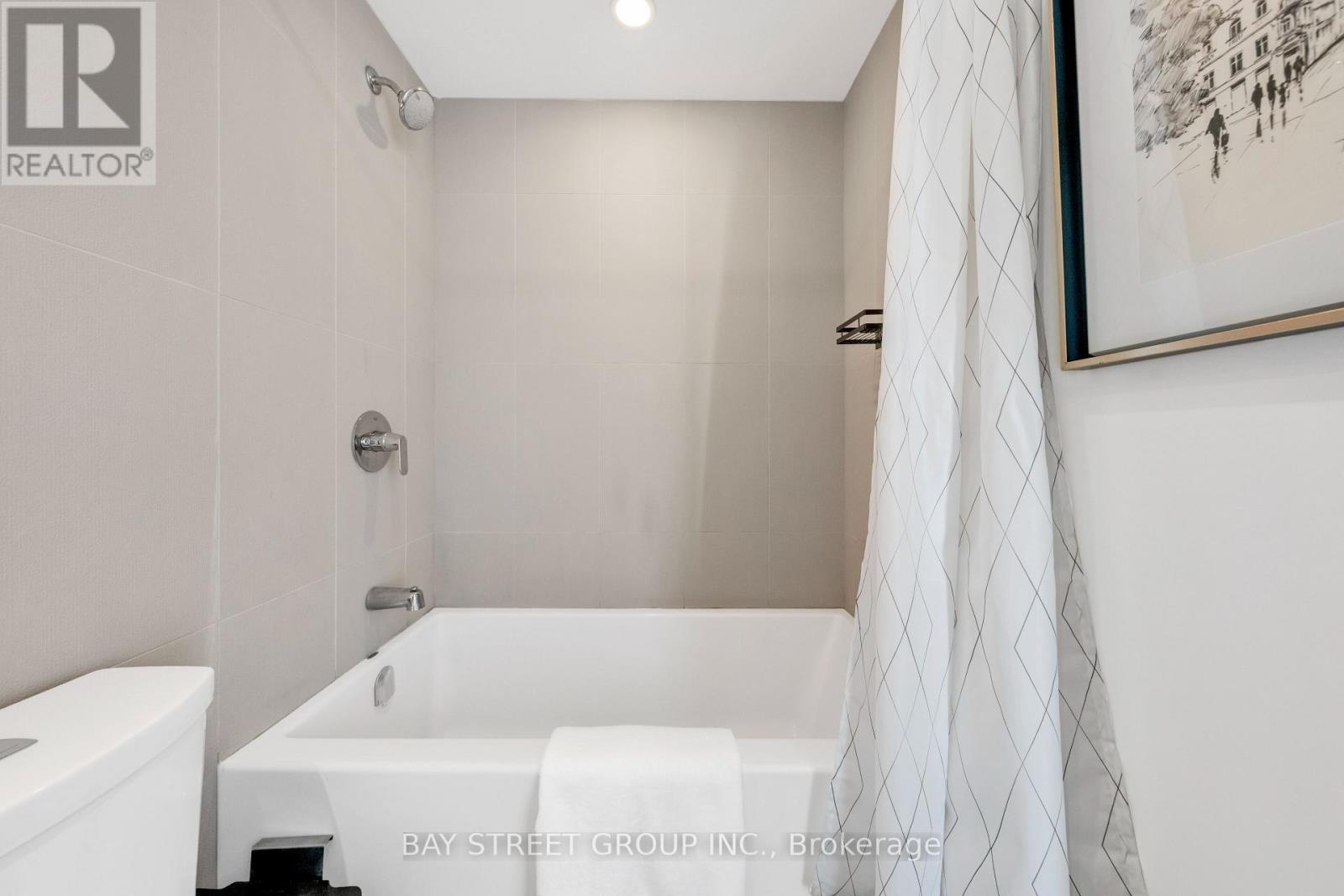 4204 - 15 Grenville Street, Toronto, Ontario  M4Y 0B9 - Photo 7 - C12940432